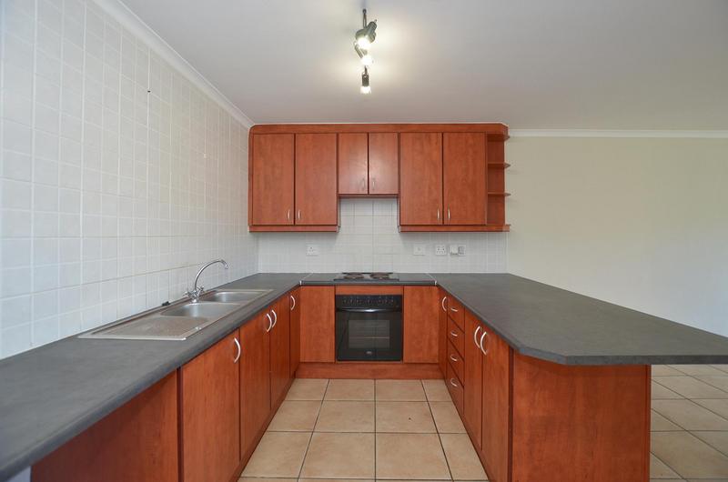 To Let 2 Bedroom Property for Rent in Sonstraal Heights Western Cape
